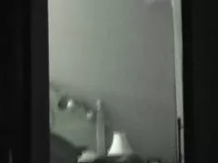 یک سبزه جوان داغ یک گربه را دانلود فیلم سکس زهرا در بالکن یک ایوان مرتفع نشان می دهد