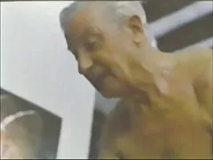 خروس گای از دختر جوانی مکش پرشور و حریص می گیرد کوسبرزیلی