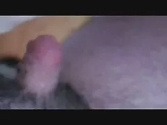 یک خروس سیاه تصاویر سکسی و سوپر بزرگ به طرز وحشیانه واژن یک شلخته جوان را سوراخ می کند و او را فریاد می زند