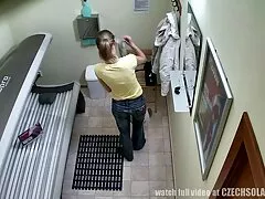 مدل پورنو برنزه دانلود عکس سوپر سکسی شده خود را به سمت پسر استراحت انداخت و مجبور به لعنتی كرد