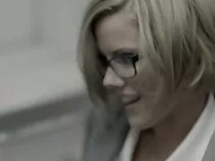 زوج فیلم سکس با مادر زن سیاه سعی می کنند برای اولین بار رابطه جنسی مقعد خود را ثبت کنند