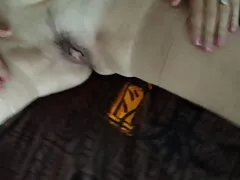 فیلم خصوصی: دختر ژاپنی نوازش عکس سکسی کون گنده عربی گربه و انگشتان خود را در وب کم