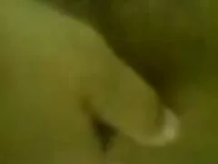 عوضی جوان شبها به یک پسر تصویر سکسی خارجی در خیابان می خورد و او را آشکار می کند